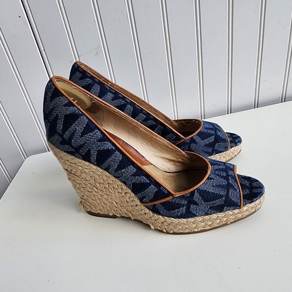Michael Kors Women's Blue Logo Denim Open Toe Wedge Pumps Size 7 M - Picture 1 of 11